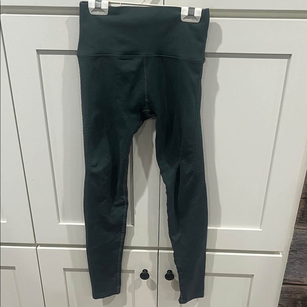 Alphalete Women’s Dark Green Leggings